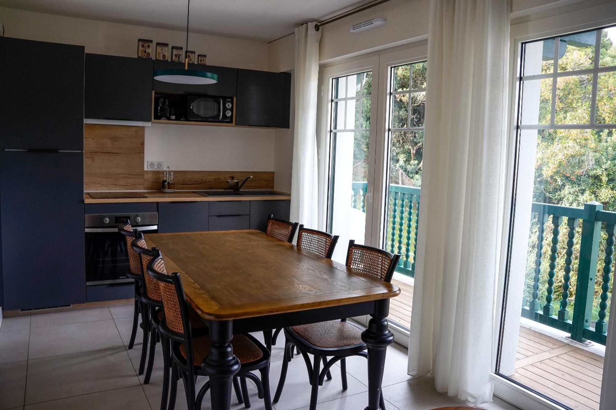 Aitama * Lege-Cap-Ferret